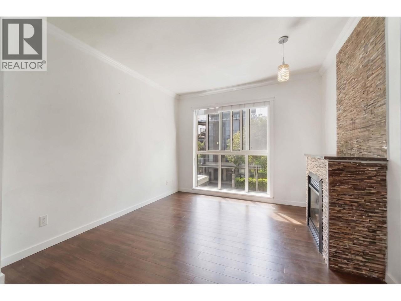 225 Francis Way #220 - Photo 6 of 31