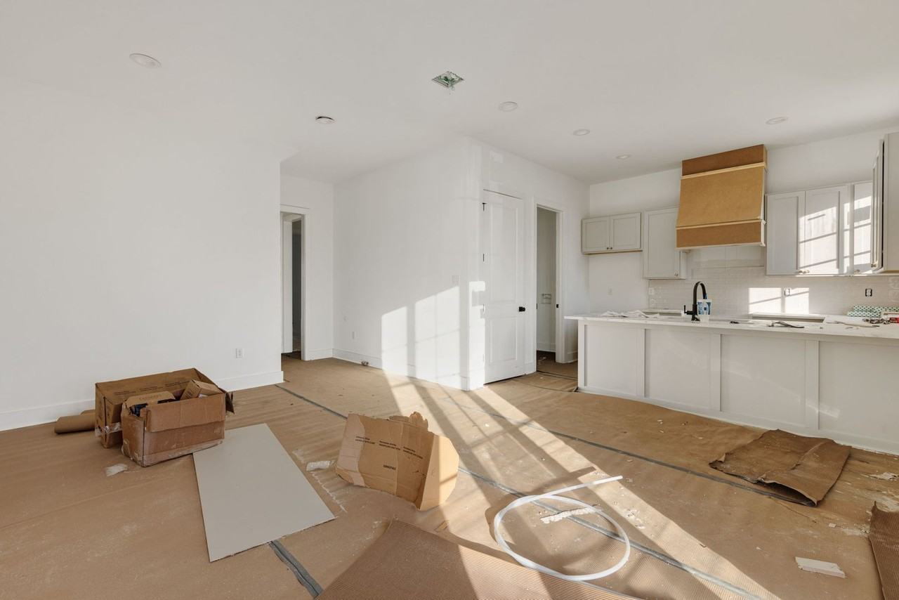 805 Broyles Street #100 - Photo 2 of 20