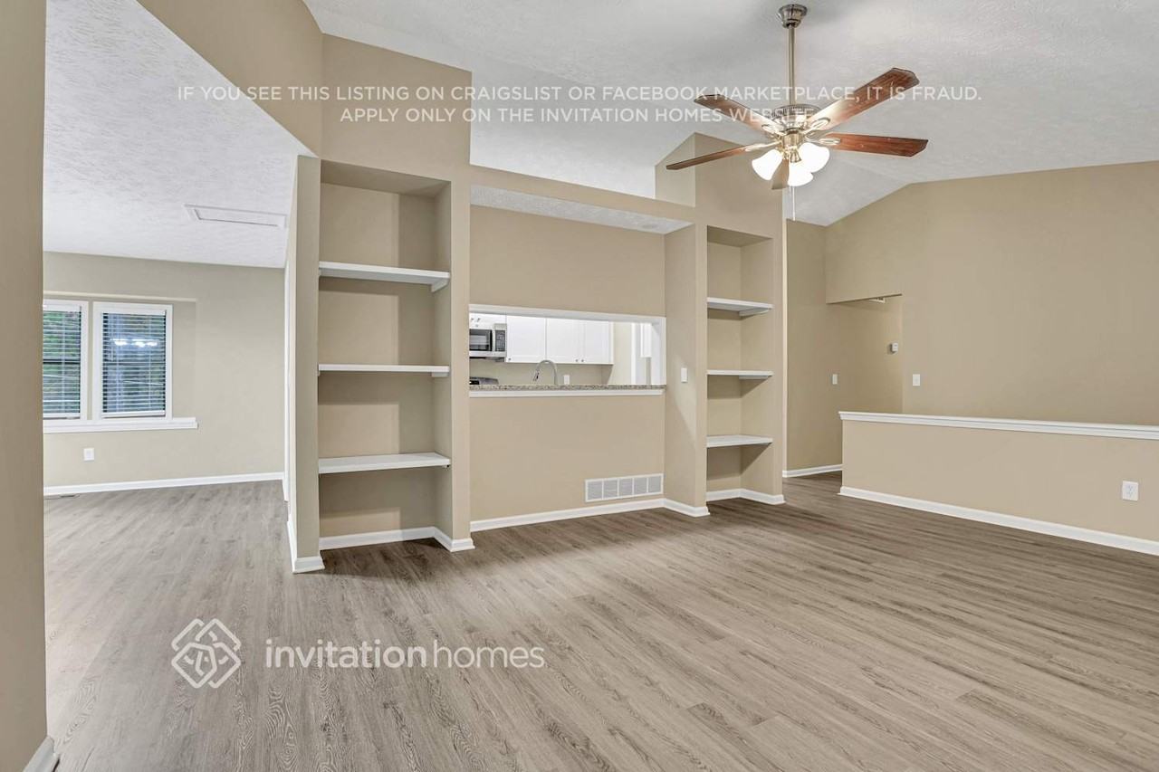 4040 Maxanne Dr Nw - Photo 6 of 26
