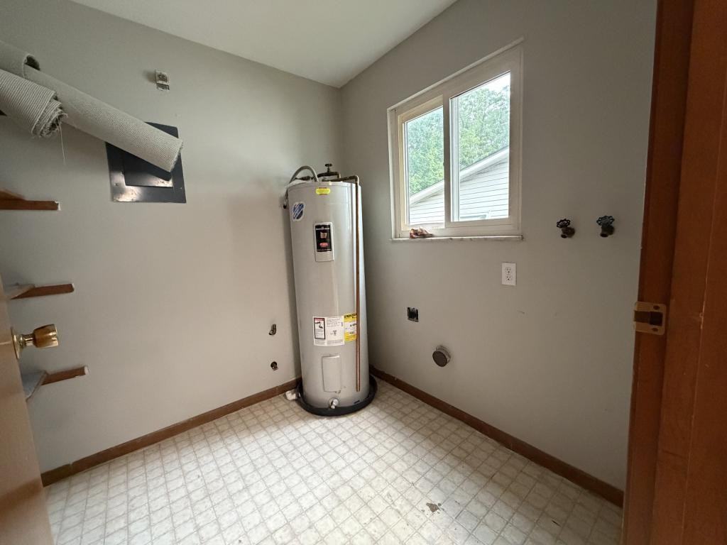 68 Ryder Ct - Photo 2 of 6