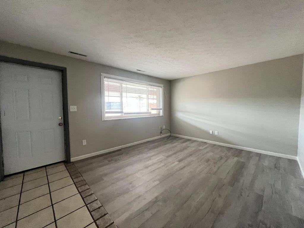 345 E 20th Ave - Photo 6 of 11