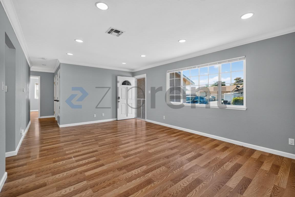 533 Don Carlos Ct - Photo 7 of 33