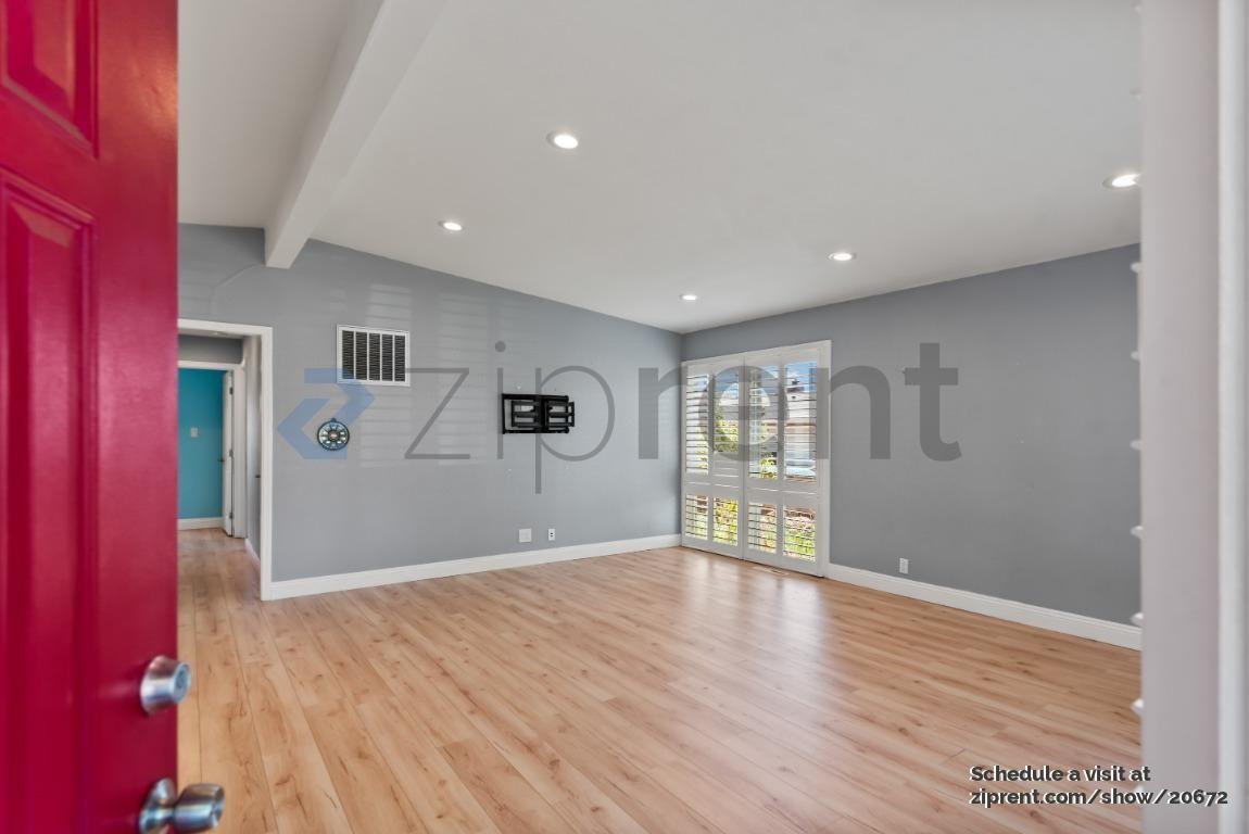 566 Beechmont Ln - Photo 4 of 24