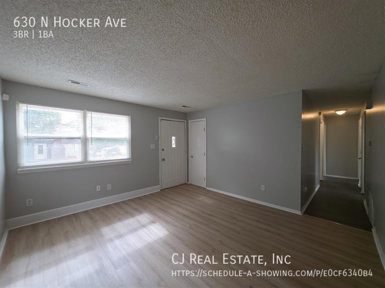 630 N Hocker Ave - Photo 2 of 9