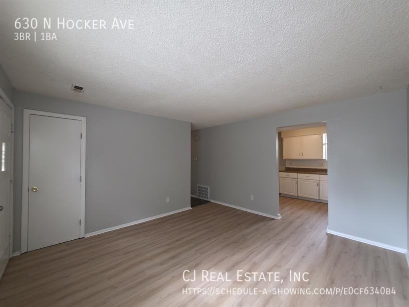 630 N Hocker Ave - Photo 3 of 9