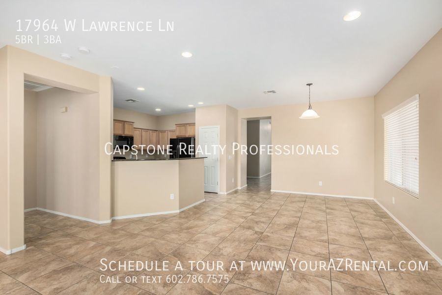 17964 W Lawrence Ln - Photo 7 of 26