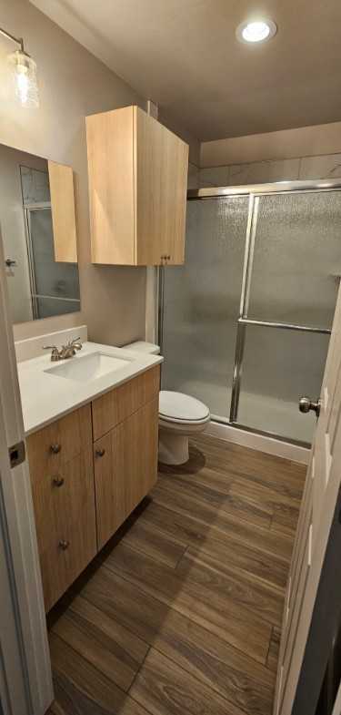 2343 N Thompkins Ave #201 - Photo 6 of 9