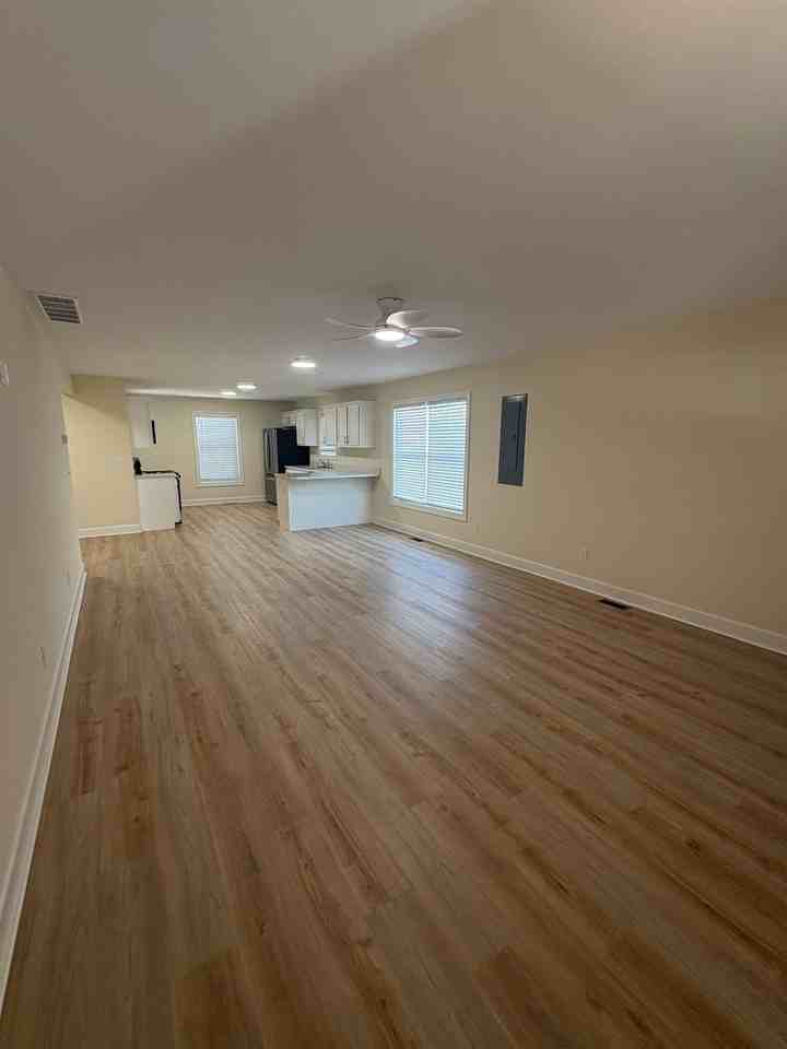 505 Ingleside Dr - Photo 2 of 7