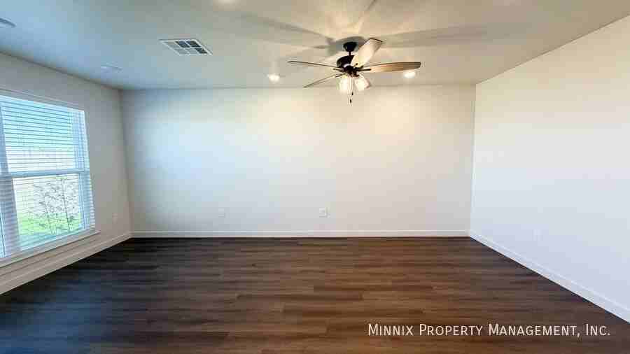 2304 Corpus Ave - Photo 7 of 21