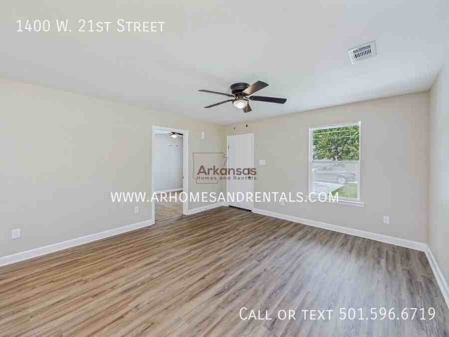 1400 W 21st St - Photo 2 of 14