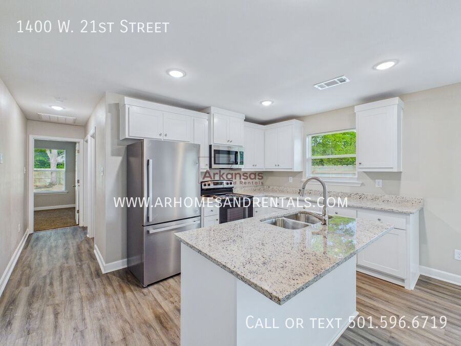 1400 W 21st St - Photo 4 of 14