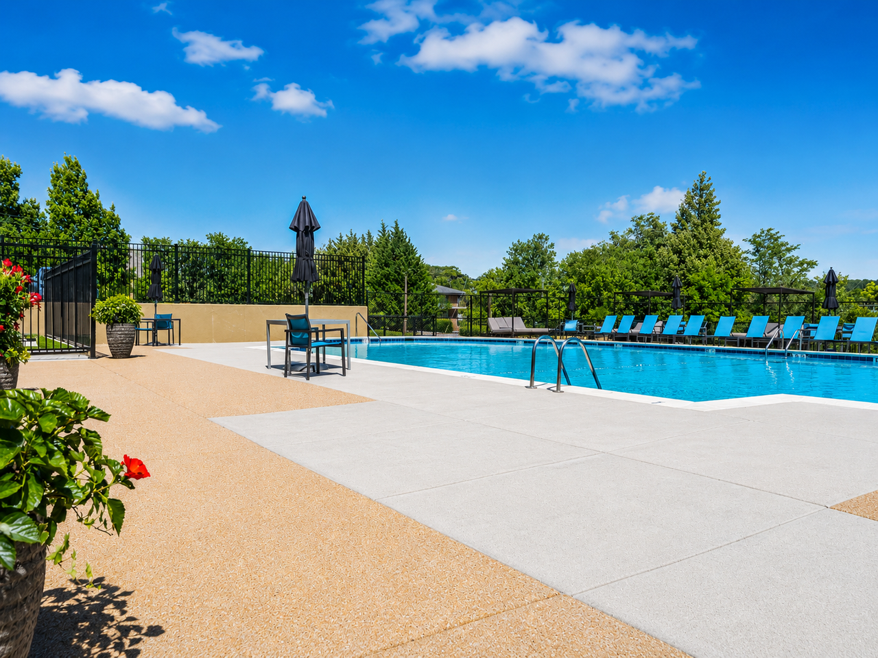 Ruxton Towers Apartments - Photo 3 of 29