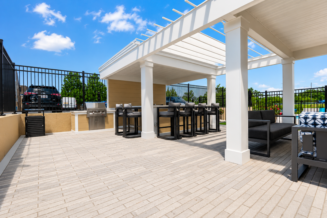 Ruxton Towers Apartments - Photo 5 of 29