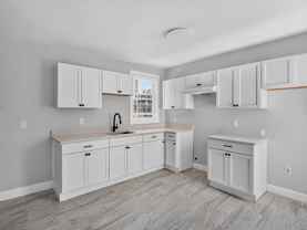 395 Crown St - Photo 1 of 1