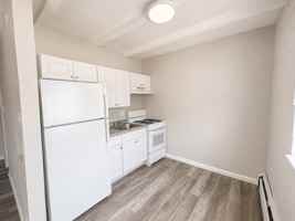 featured image of 418 E Brookside St