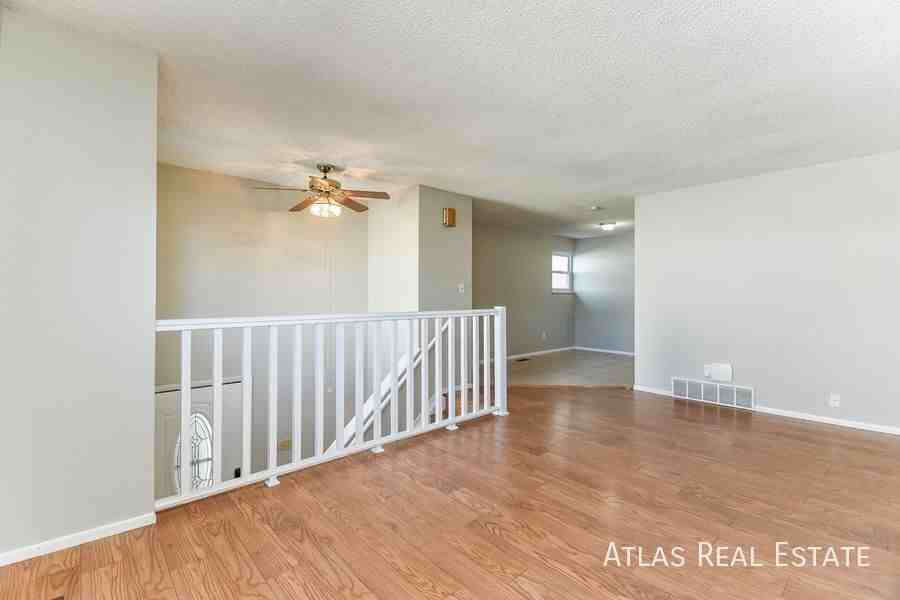 4319 Moonbeam Dr - Photo 2 of 20