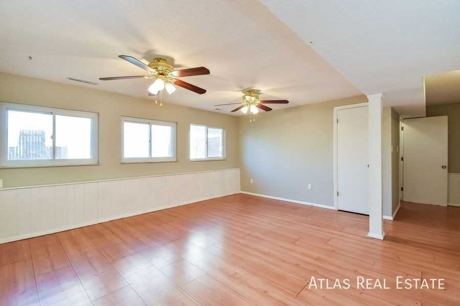 4319 Moonbeam Dr - Photo 6 of 20