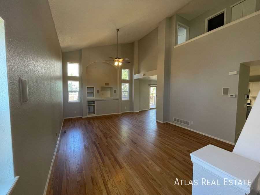 5045 Sweetgrass Ln - Photo 2 of 27