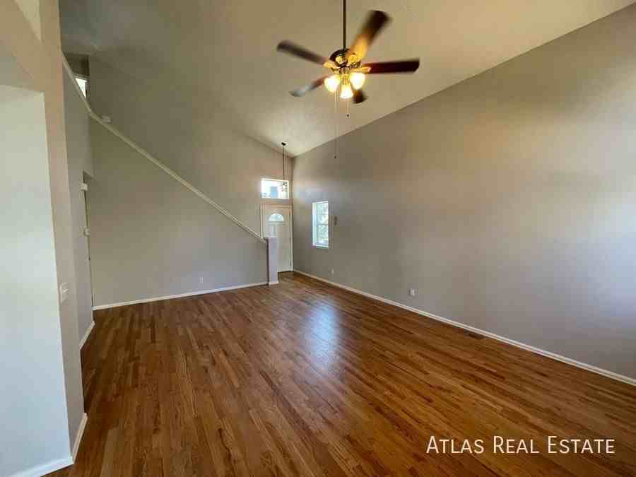 5045 Sweetgrass Ln - Photo 3 of 27