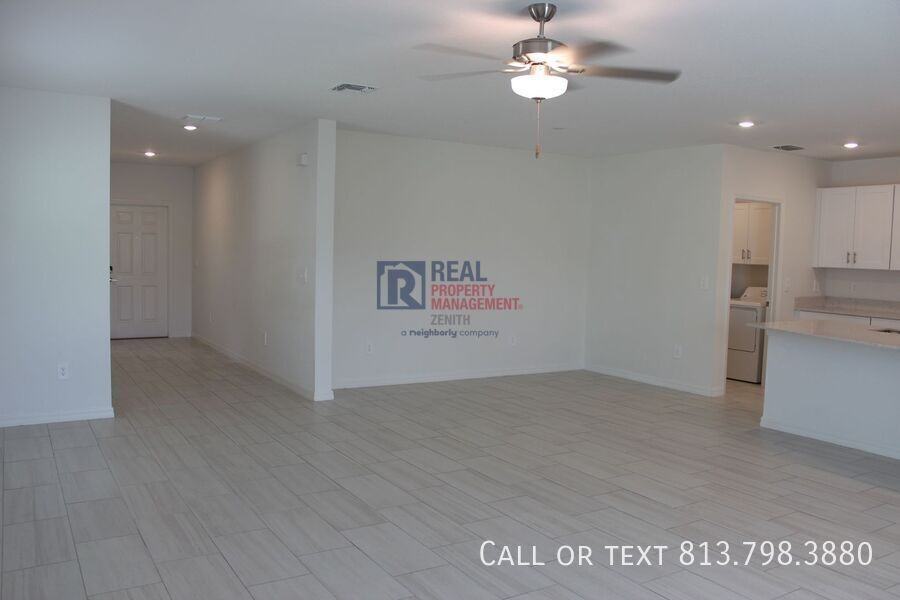 11571 Radiant Shore Loop - Photo 5 of 34