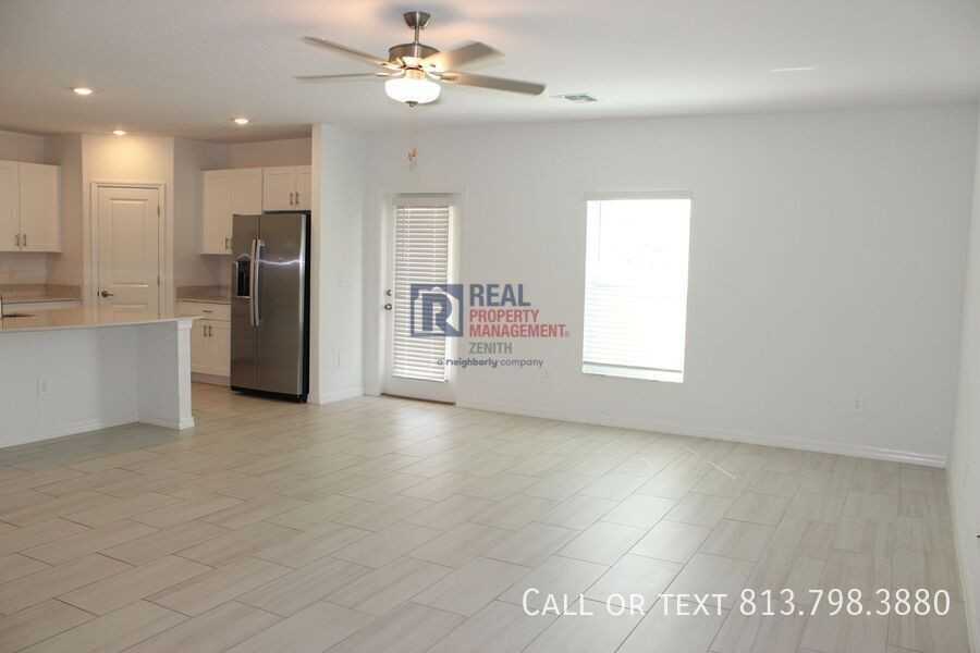 11571 Radiant Shore Loop - Photo 7 of 34