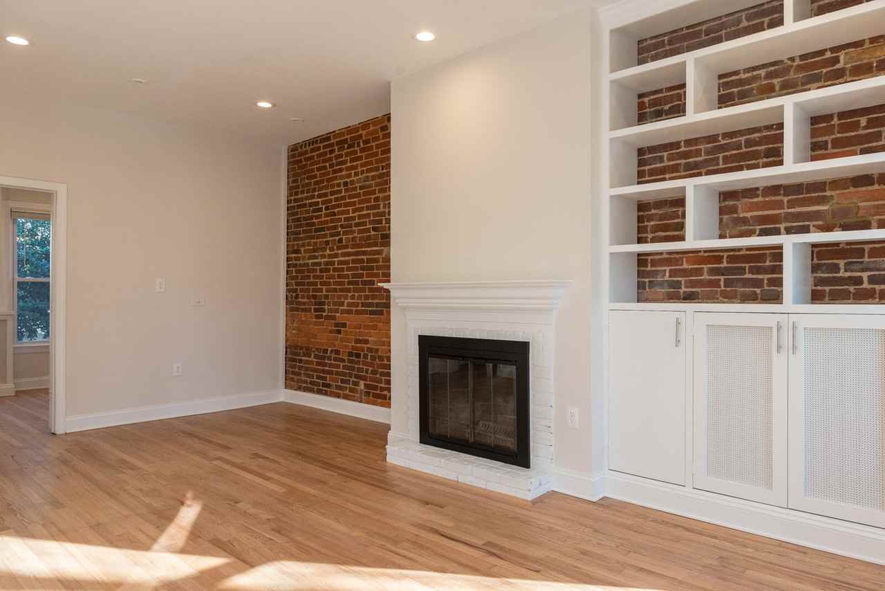 609 10th St Ne - Photo 4 of 35