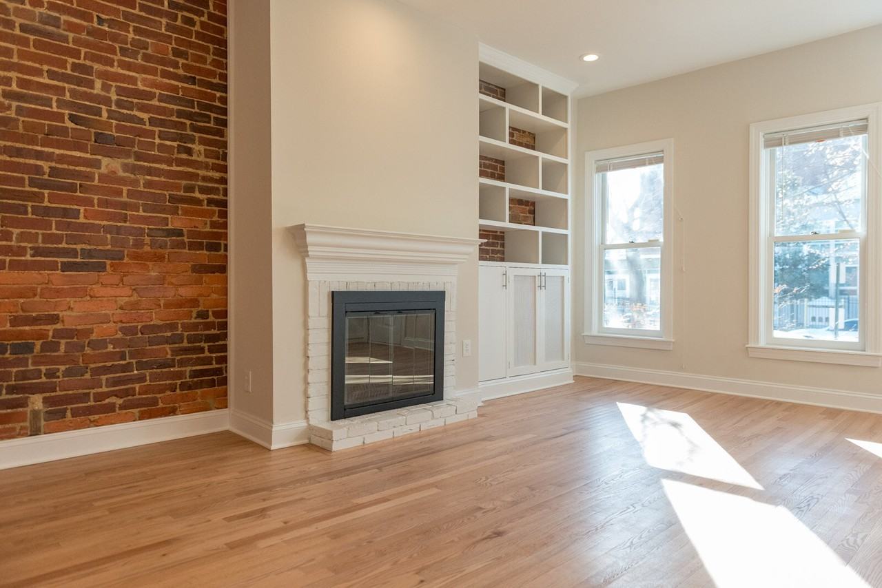 609 10th St Ne - Photo 5 of 35