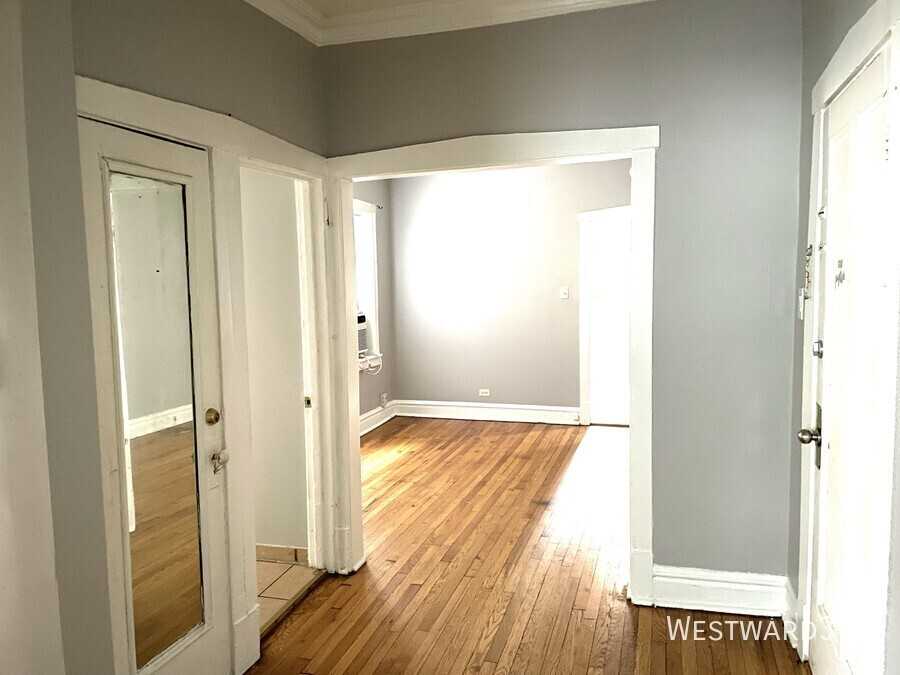 2551 N Avers Ave #2C - Photo 7 of 14