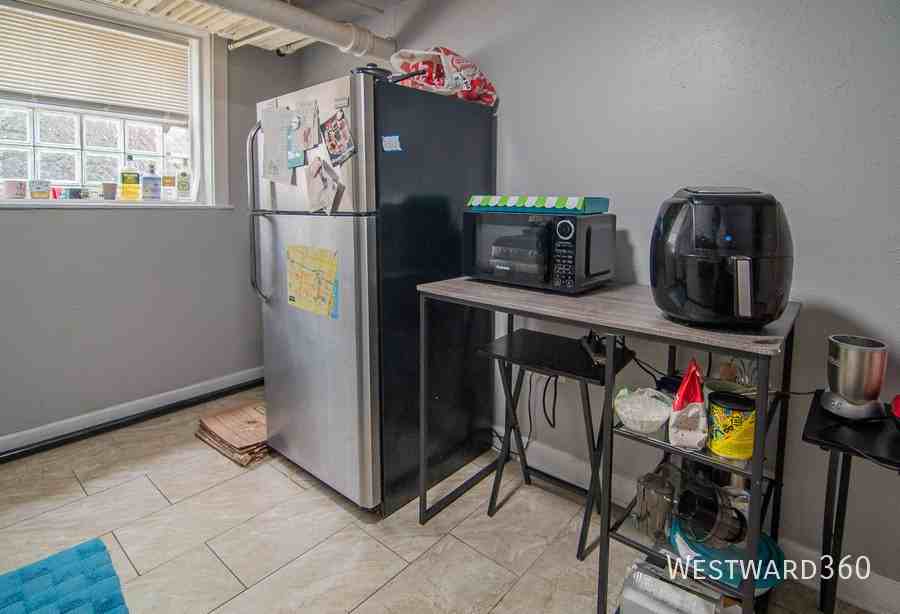3821 W Wrightwood Ave #G - Photo 3 of 16