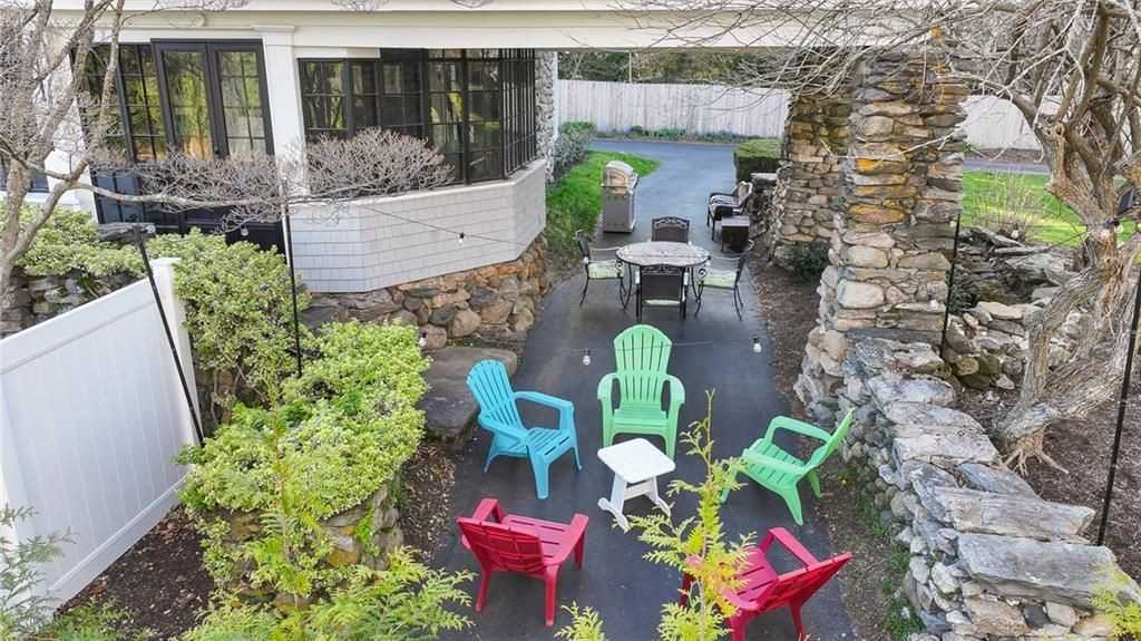 244 Kingstown Rd - Photo 7 of 49