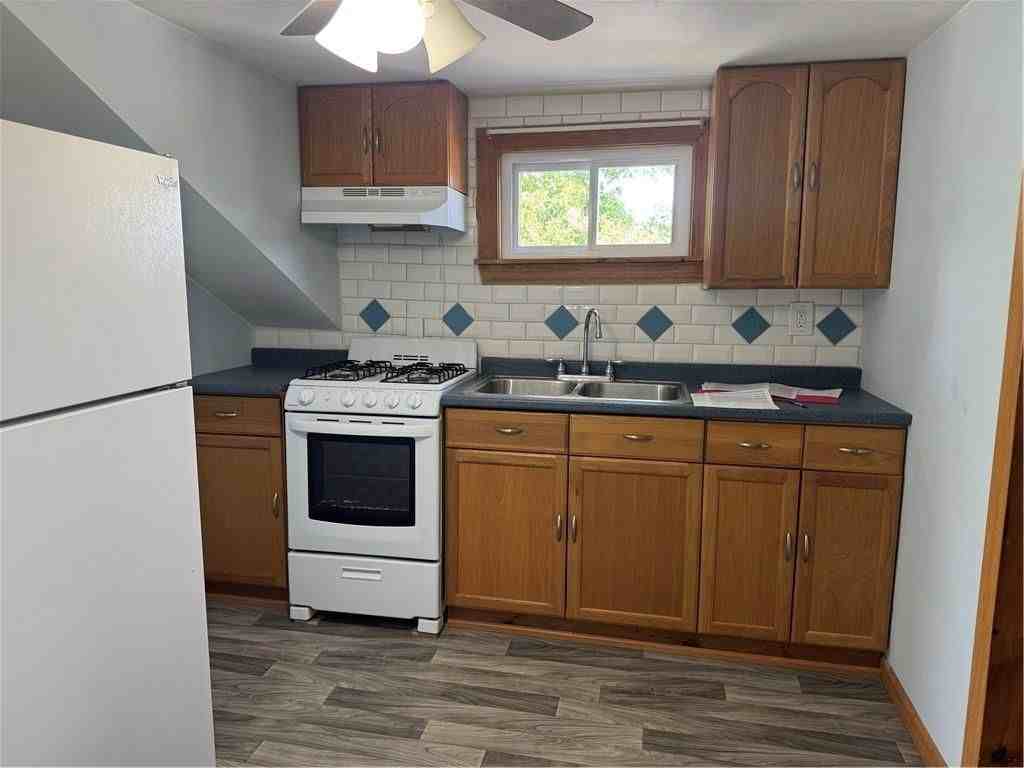 1296 Stafford Rd ##2 - Photo 4 of 6