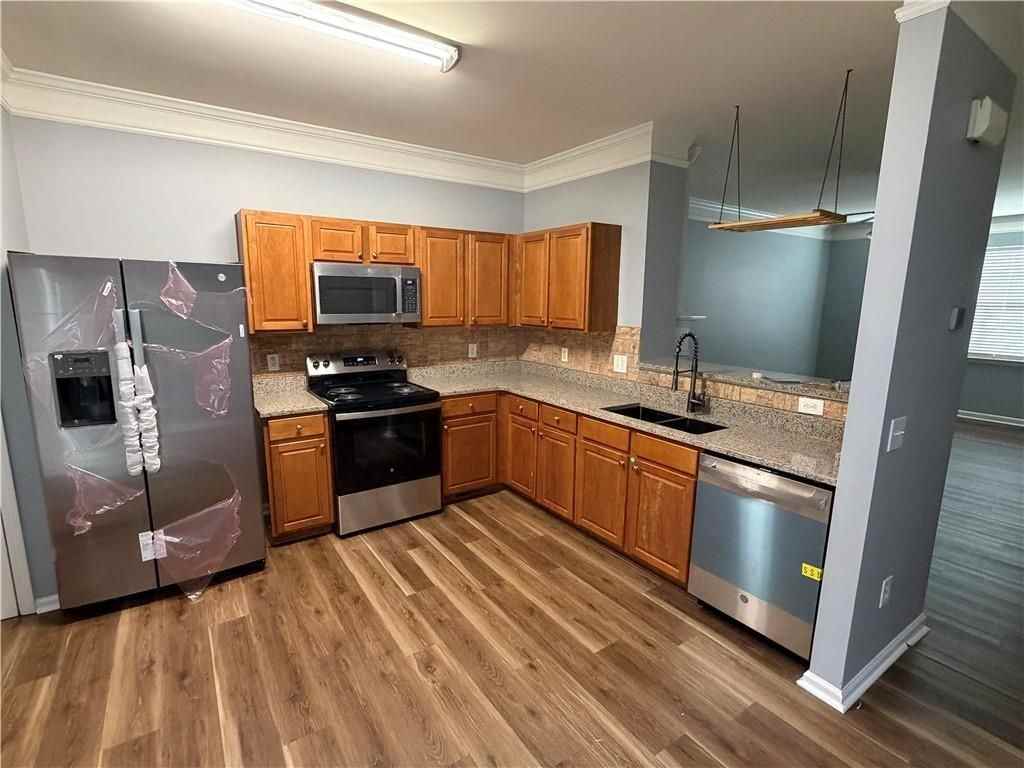 2449 Ivey Crest Cir - Photo 2 of 7