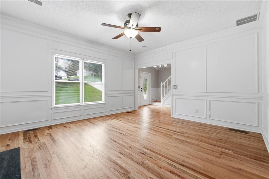 5697 Frontier Walk Ln - Photo 6 of 30