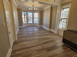 featured image of 343 4th St ##2