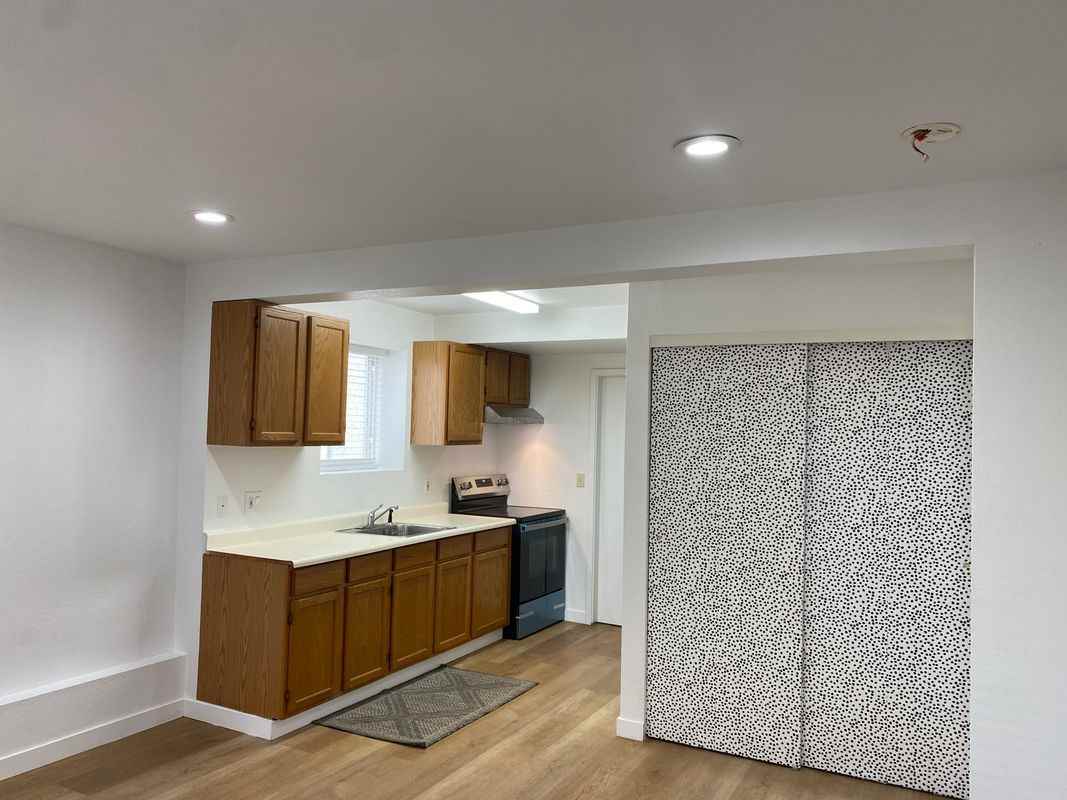 81 Camelot Ct - Photo 2 of 26