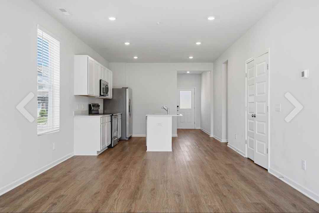 473 Alcott Way - Photo 2 of 9