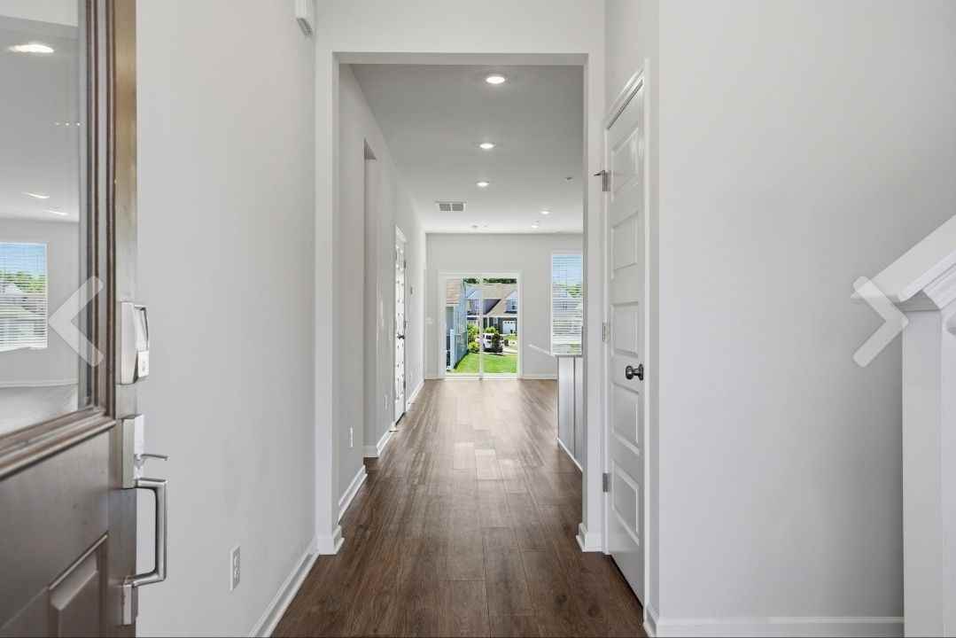 473 Alcott Way - Photo 4 of 9
