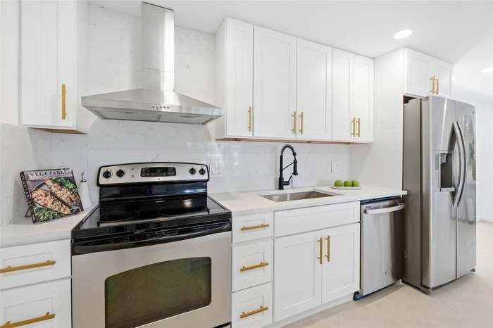 1710 Sw 1st Ave - Photo 6 of 14