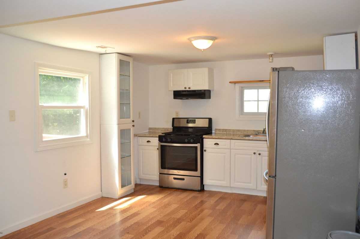 26 Main St - Photo 2 of 9