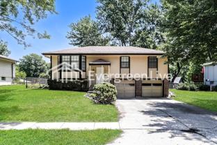 219 Se Bordner Dr - Photo 1 of 1