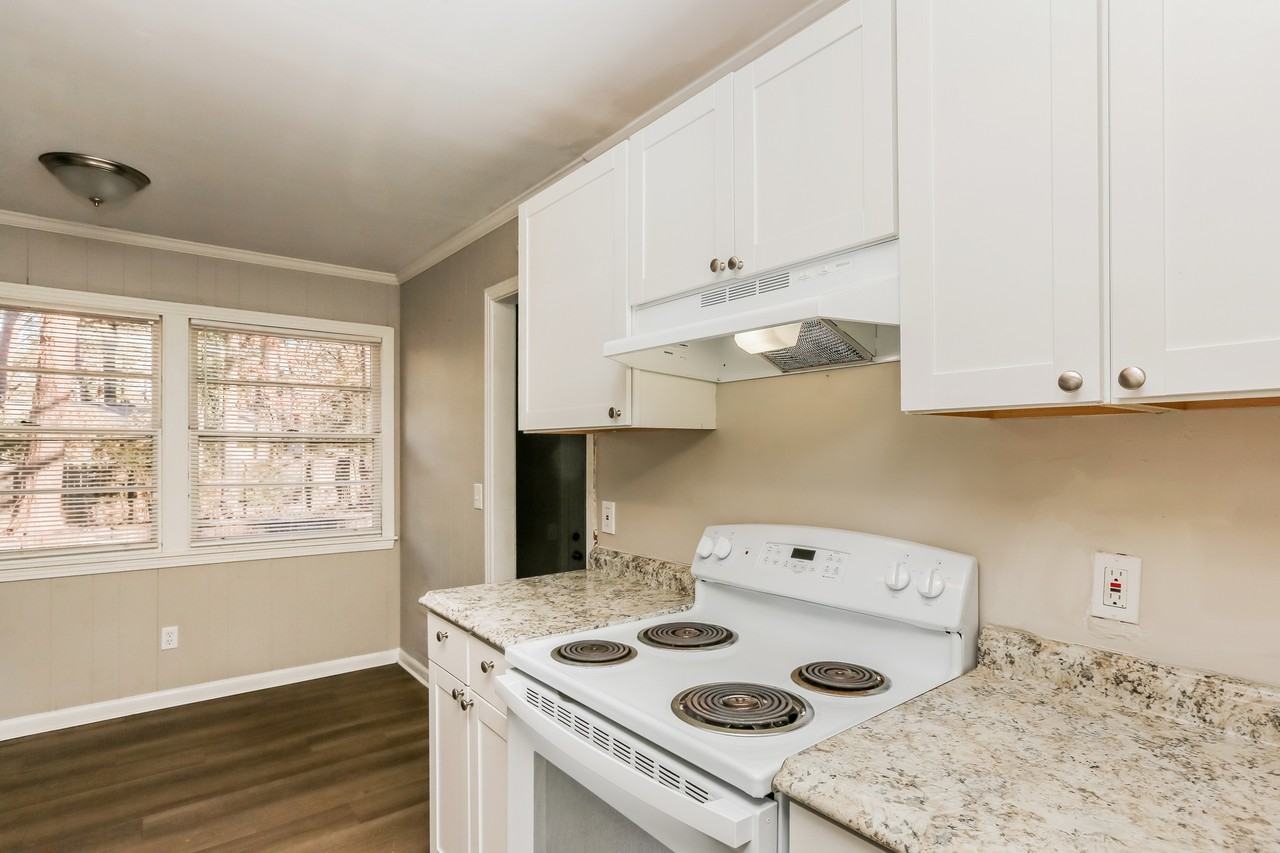 5538 Pine Lane Dr - Photo 2 of 20