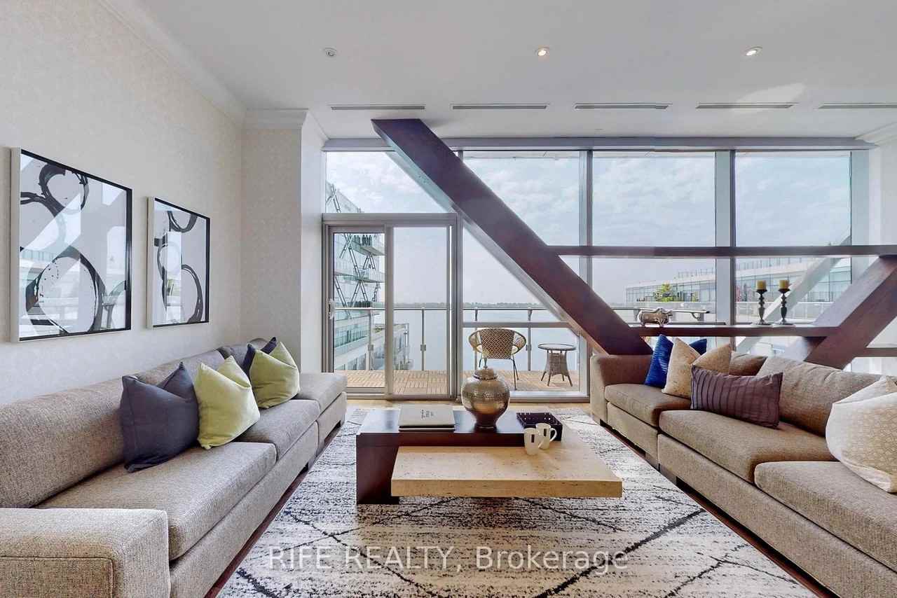 39 Queens Quay East - Photo 5 of 47