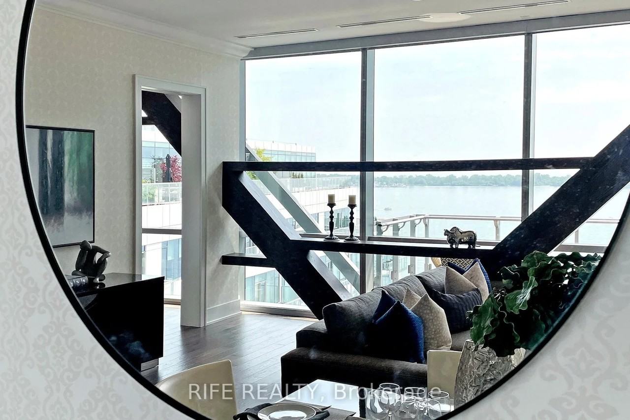 39 Queens Quay East - Photo 6 of 47