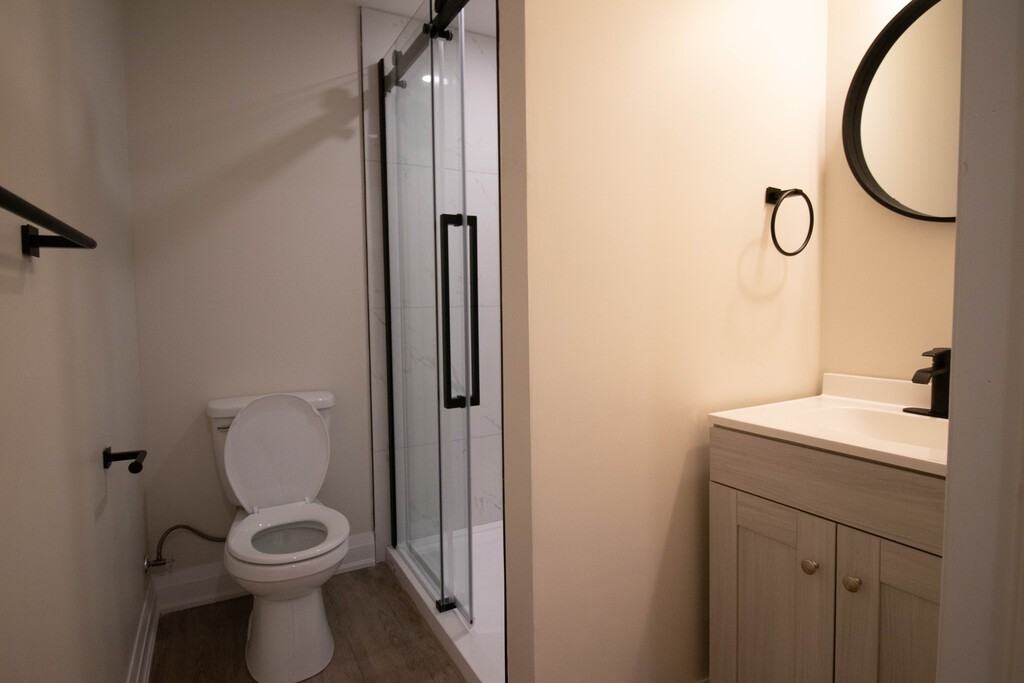 184 Bradley Ave - Photo 6 of 13