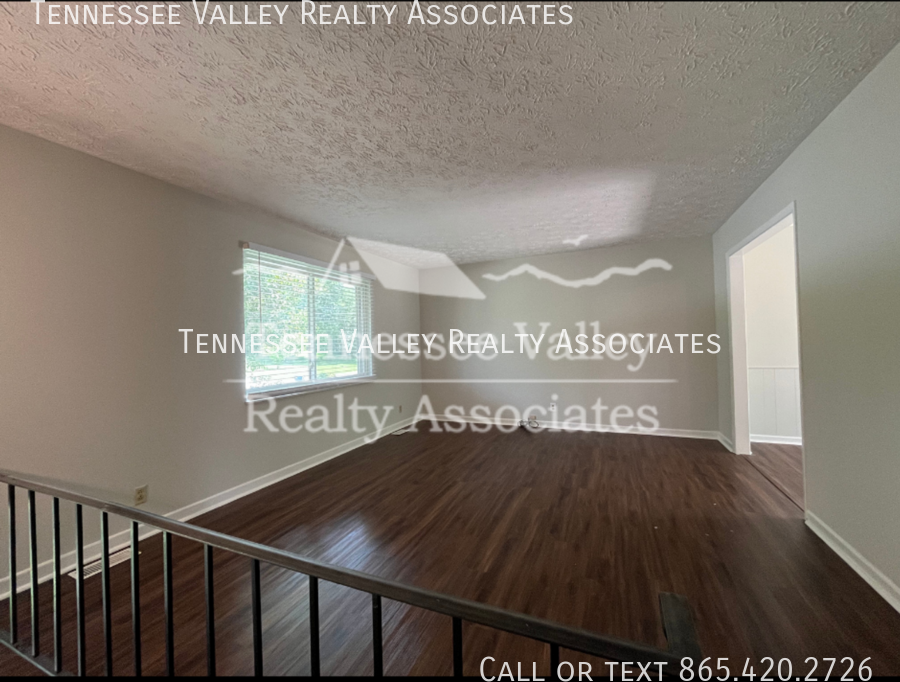 7629 Crestland Rd - Photo 6 of 11