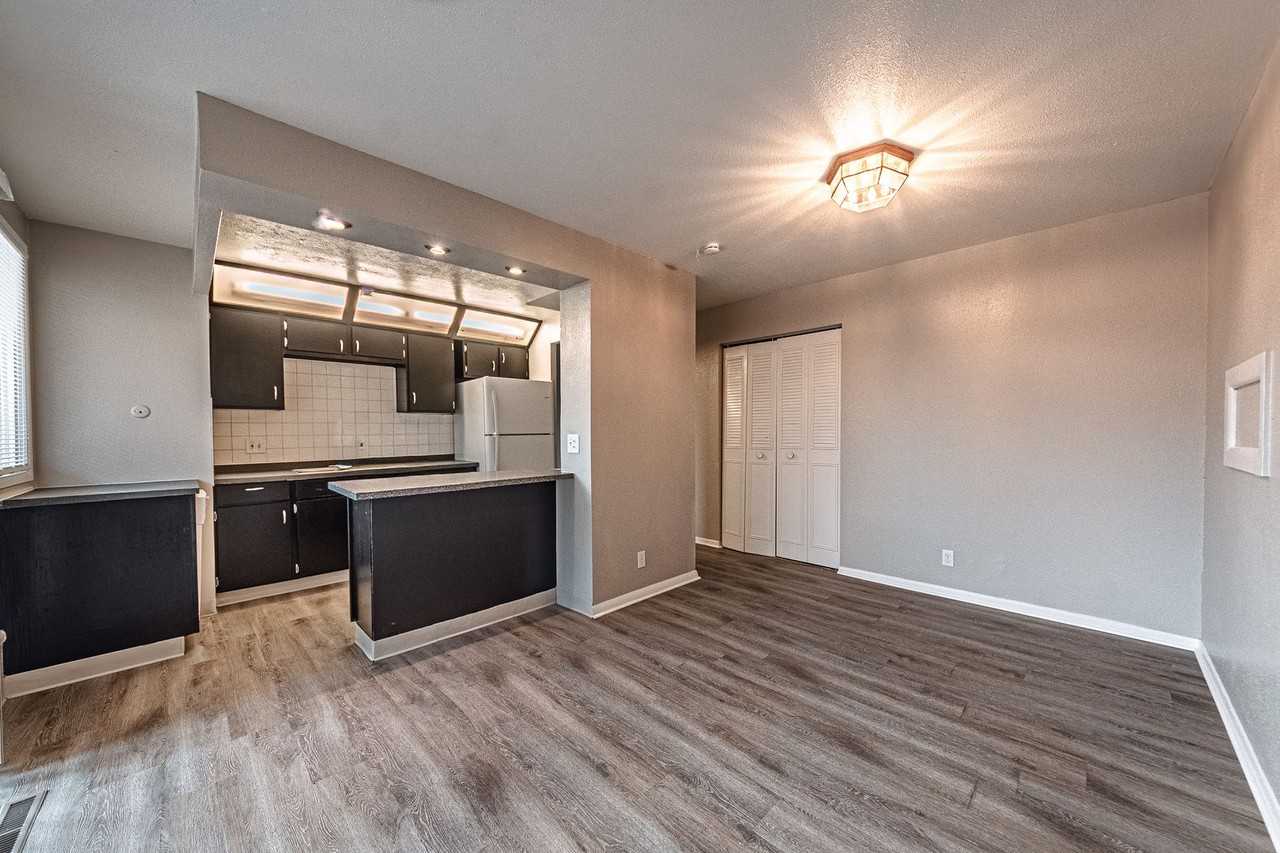78 Scotland Rd - Photo 4 of 32