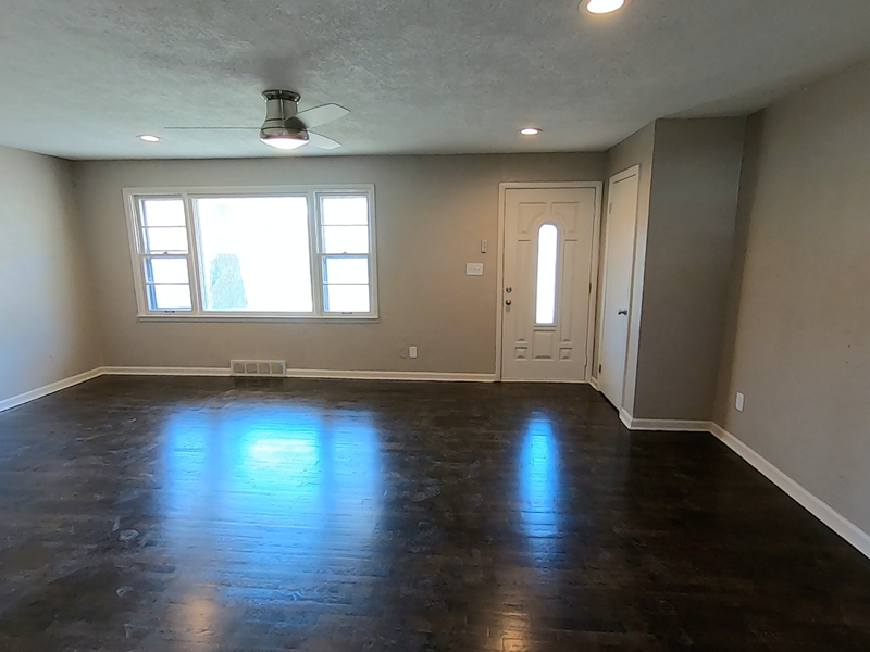 4812 Cleveland Ave - Photo 4 of 8