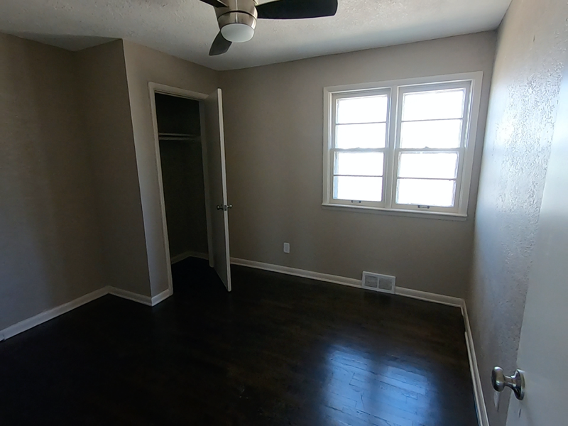 4812 Cleveland Ave - Photo 5 of 8