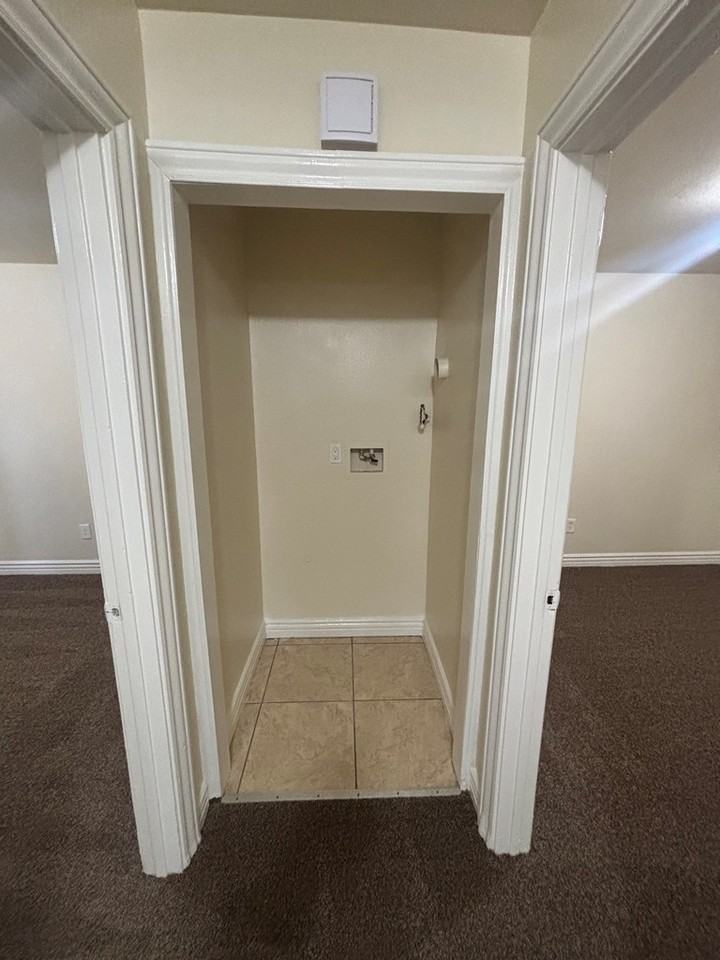 639 East 87th Place - Photo 7 of 15