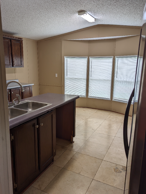4601 Hazard Rd - Photo 4 of 11